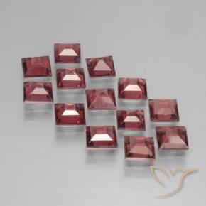 Shop natural 4.97ct ダークレッド パイロープガーネット gems, 四角形, from モザンビーグ at GemSelect. In stock, global shipping!