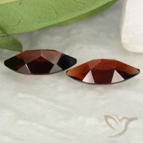 Shop natural 3.68ct ディープレッド パイロープガーネット gems, マーキーズ, from モザンビーグ at GemSelect. In stock, global shipping!