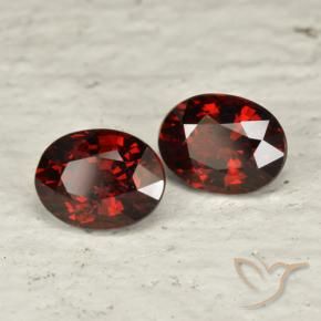 Shop natural 3.36ct ディープレッド パイロープガーネット gems, 楕円形, from モザンビーグ at GemSelect. In stock, global shipping!