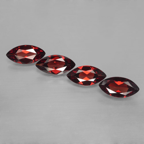 6.94カラットの天然濃いブラッドレッドパイロープガーネット（12.1×6 mm・マーキス）