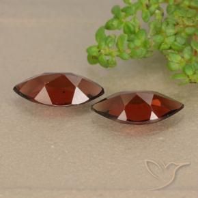 Shop natural 2.36ct ダークレッド パイロープガーネット gems, マーキーズ, from モザンビーグ at GemSelect. In stock, global shipping!