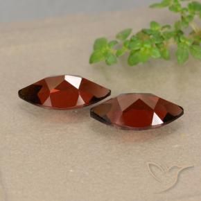 Shop natural 2.70ct ディープレッド パイロープガーネット gems, マーキーズ, from モザンビーグ at GemSelect. In stock, global shipping!