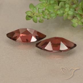 Shop natural 2.46ct 濃いベリーレッド パイロープガーネット gems, マーキーズ, from モザンビーグ at GemSelect. In stock, global shipping!