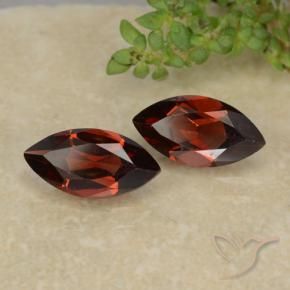 Shop natural 2.45ct ディープレッド パイロープガーネット gems, マーキーズ, from モザンビーグ at GemSelect. In stock, global shipping!