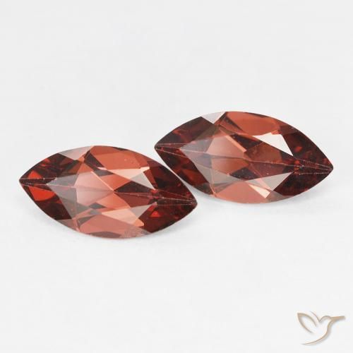 Shop natural 2.27ct Medium Dark-Red パイロープガーネット gems, マーキーズ, from モザンビーグ at GemSelect. In stock, global shipping!