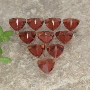 Shop natural 3.20ct ブリックレッド パイロープガーネット gems, トリリオン, from モザンビーグ at GemSelect. In stock, global shipping!