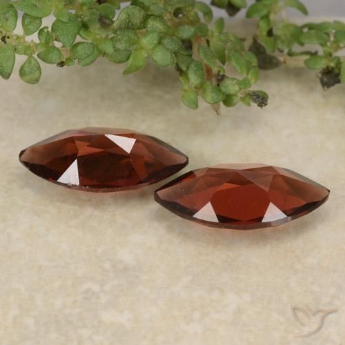 Shop natural 2.21ct 濃い赤 パイロープガーネット gems, マーキーズ, from モザンビーグ at GemSelect. In stock, global shipping!