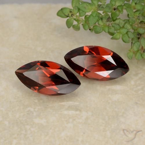 Shop natural 2.69ct ダークレッド パイロープガーネット gems, マーキーズ, from モザンビーグ at GemSelect. In stock, global shipping!