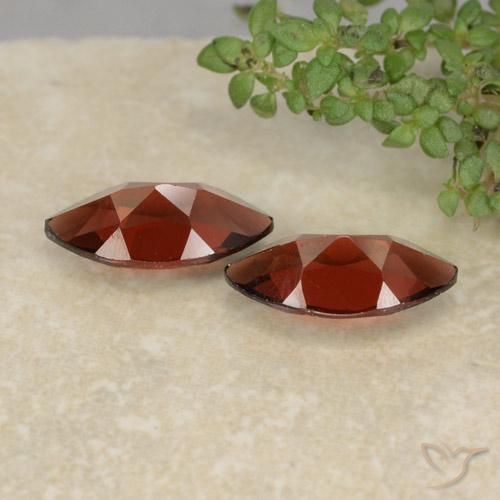 Shop natural 2.69ct ダークレッド パイロープガーネット gems, マーキーズ, from モザンビーグ at GemSelect. In stock, global shipping!