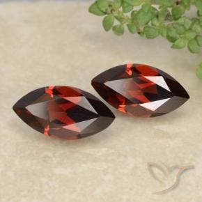 Shop natural 2.65ct 濃い赤 パイロープガーネット gems, マーキーズ, from モザンビーグ at GemSelect. In stock, global shipping!