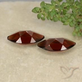 Shop natural 2.39ct ファイアレッド パイロープガーネット gems, マーキーズ, from モザンビーグ at GemSelect. In stock, global shipping!