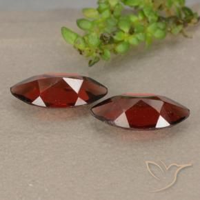 Shop natural 2.12ct ディープレッド パイロープガーネット gems, マーキーズ, from モザンビーグ at GemSelect. In stock, global shipping!