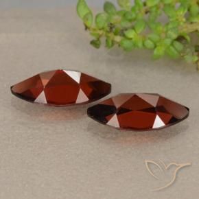 Shop natural 2.60ct ディープレッド パイロープガーネット gems, マーキーズ, from モザンビーグ at GemSelect. In stock, global shipping!