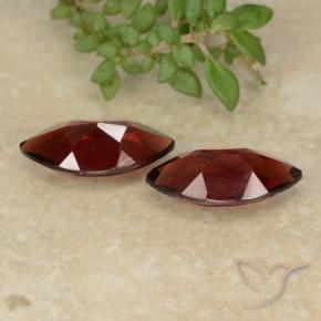 Shop natural 2.37ct 濃いブラッドレッド パイロープガーネット gems, マーキーズ, from モザンビーグ at GemSelect. In stock, global shipping!
