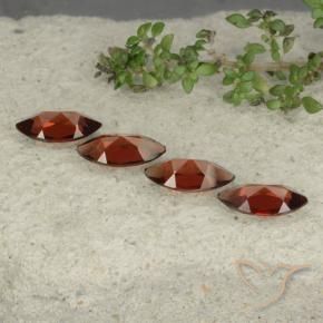 Shop natural 4.50ct ディープレッド パイロープガーネット gems, マーキーズ, from モザンビーグ at GemSelect. In stock, global shipping!