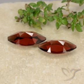 Shop natural 2.43ct ダークレッド パイロープガーネット gems, マーキーズ, from モザンビーグ at GemSelect. In stock, global shipping!