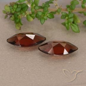 Shop natural 2.23ct 濃いブラッドレッド パイロープガーネット gems, マーキーズ, from モザンビーグ at GemSelect. In stock, global shipping!
