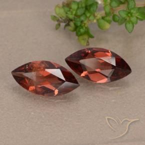 Shop natural 2.06ct 濃いスカーレットレッド パイロープガーネット gems, マーキーズ, from モザンビーグ at GemSelect. In stock, global shipping!