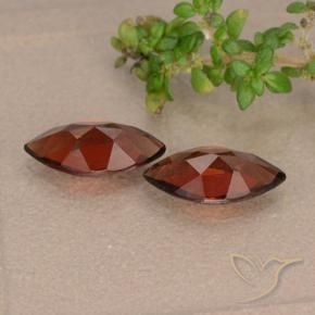 Shop natural 2.41ct 濃いブラッドレッド パイロープガーネット gems, マーキーズ, from モザンビーグ at GemSelect. In stock, global shipping!