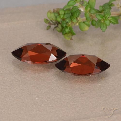 Shop natural 2.80ct ダークレッド パイロープガーネット gems, マーキーズ, from モザンビーグ at GemSelect. In stock, global shipping!