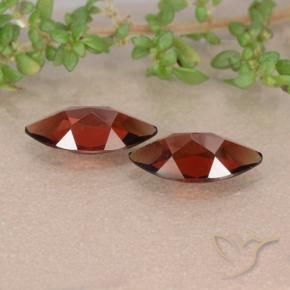 Shop natural 2.32ct ダークレッド パイロープガーネット gems, マーキーズ, from モザンビーグ at GemSelect. In stock, global shipping!