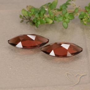 Shop natural 2.24ct ダークレッド パイロープガーネット gems, マーキーズ, from モザンビーグ at GemSelect. In stock, global shipping!