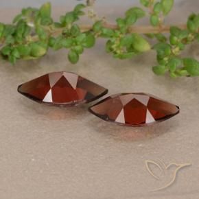 Shop natural 2.51ct 濃いブラッドレッド パイロープガーネット gems, マーキーズ, from モザンビーグ at GemSelect. In stock, global shipping!