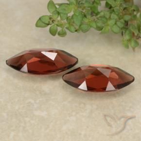 Shop natural 2.30ct ディープレッド パイロープガーネット gems, マーキーズ, from モザンビーグ at GemSelect. In stock, global shipping!