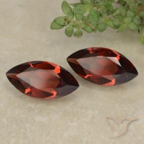 Shop natural 2.32ct 濃いブラッドレッド パイロープガーネット gems, マーキーズ, from モザンビーグ at GemSelect. In stock, global shipping!