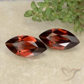 Shop natural 2.34ct 濃いスカーレットレッド パイロープガーネット gems, マーキーズ, from モザンビーグ at GemSelect. In stock, global shipping!