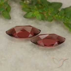 Shop natural 2.38ct 濃いスカーレットレッド パイロープガーネット gems, マーキーズ, from モザンビーグ at GemSelect. In stock, global shipping!