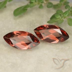 Shop natural 2.05ct 濃いベリーレッド パイロープガーネット gems, マーキーズ, from モザンビーグ at GemSelect. In stock, global shipping!