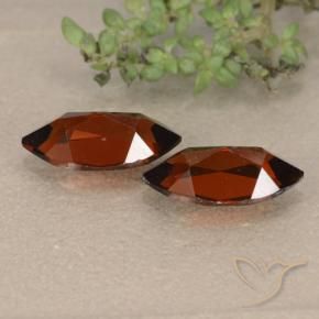 Shop natural 2.53ct ダークレッド パイロープガーネット gems, マーキーズ, from モザンビーグ at GemSelect. In stock, global shipping!