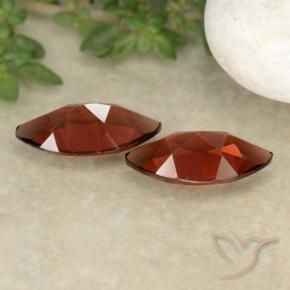 Shop natural 2.47ct ダークレッド パイロープガーネット gems, マーキーズ, from モザンビーグ at GemSelect. In stock, global shipping!