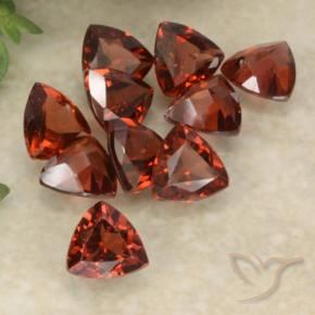 Shop natural 2.69ct ディープレッド パイロープガーネット gems, トリリオン, from モザンビーグ at GemSelect. In stock, global shipping!