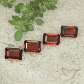 Shop natural 2.09ct ディープレッド パイロープガーネット gems, 八角形 / エメラルドカット, from モザンビーグ at GemSelect. In stock, global shipping!