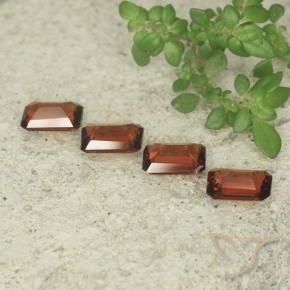 Shop natural 2.06ct ミディアムレッド パイロープガーネット gems, 八角形 / エメラルドカット, from モザンビーグ at GemSelect. In stock, global shipping!