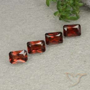 Shop natural 2.88ct ディープレッド パイロープガーネット gems, 八角形 / エメラルドカット, from モザンビーグ at GemSelect. In stock, global shipping!
