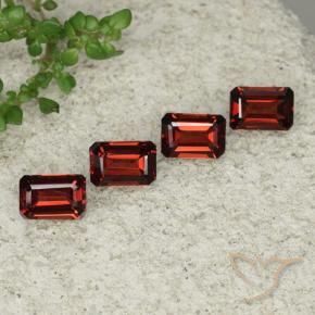 Shop natural 2.97ct ダークレッド パイロープガーネット gems, 八角形 / エメラルドカット, from モザンビーグ at GemSelect. In stock, global shipping!