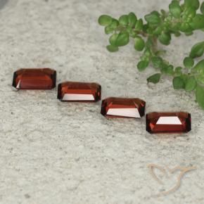 Shop natural 2.54ct ダークレッド パイロープガーネット gems, 八角形 / エメラルドカット, from モザンビーグ at GemSelect. In stock, global shipping!