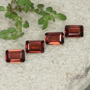 Shop natural 2.03ct スカーレットレッド パイロープガーネット gems, 八角形 / エメラルドカット, from モザンビーグ at GemSelect. In stock, global shipping!