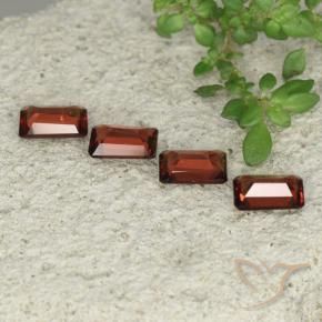 Shop natural 2.17ct スカーレットレッド パイロープガーネット gems, 八角形 / エメラルドカット, from モザンビーグ at GemSelect. In stock, global shipping!