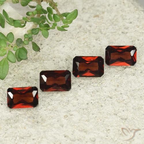 Shop natural 2.40ct サングリアレッド パイロープガーネット gems, 八角形 / エメラルドカット, from モザンビーグ at GemSelect. In stock, global shipping!