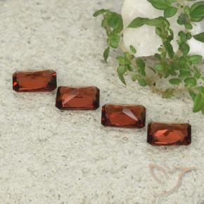 Shop natural 2.17ct ディープレッド パイロープガーネット gems, 八角形 / エメラルドカット, from モザンビーグ at GemSelect. In stock, global shipping!