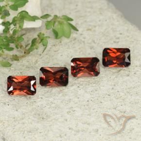 Shop natural 2.64ct ミディアムレッド パイロープガーネット gems, 八角形 / エメラルドカット, from モザンビーグ at GemSelect. In stock, global shipping!