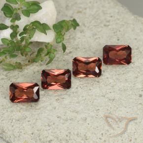 Shop natural 2.44ct ダークレッド パイロープガーネット gems, 八角形 / エメラルドカット, from モザンビーグ at GemSelect. In stock, global shipping!