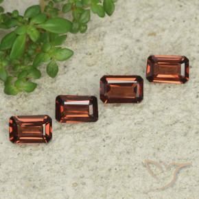 Shop natural 1.99ct ミディアムレッド パイロープガーネット gems, 八角形 / エメラルドカット, from モザンビーグ at GemSelect. In stock, global shipping!