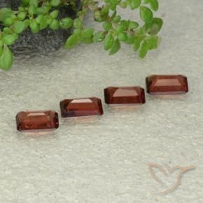 Shop natural 2.12ct ミディアムレッド パイロープガーネット gems, 八角形 / エメラルドカット, from モザンビーグ at GemSelect. In stock, global shipping!
