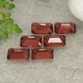 Shop natural 3.60ct スカーレットレッド パイロープガーネット gems, 八角形 / エメラルドカット, from モザンビーグ at GemSelect. In stock, global shipping!