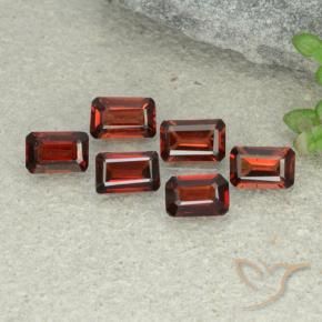 Shop natural 3.04ct ダークレッド パイロープガーネット gems, 八角形 / エメラルドカット, from モザンビーグ at GemSelect. In stock, global shipping!